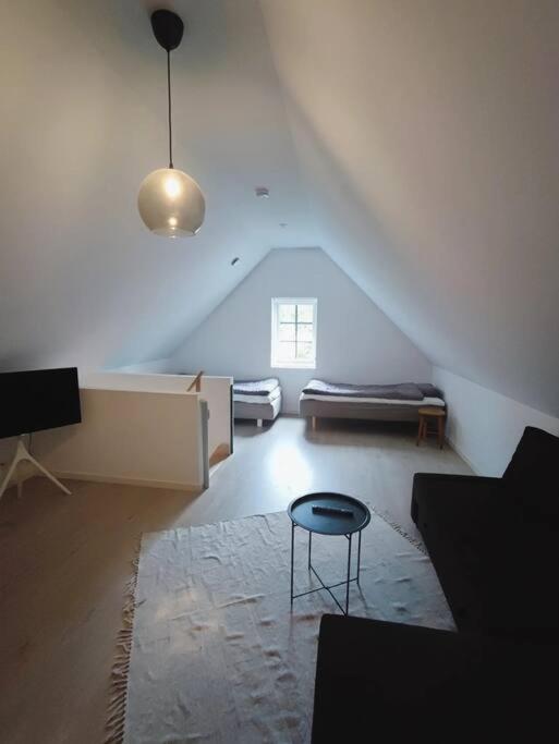 Gaesthus Pa Oesterlen Med Naerhet Till Strand & Golf Ystad Exterior foto